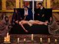 14.-Jesus-es-puesto-en-el-sepulcro-1